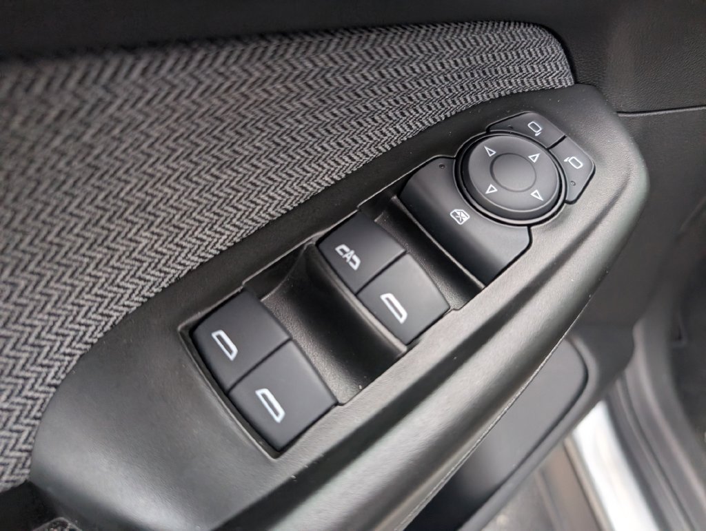 Used 2023 Chevrolet TrailBlazer LT w/ Convenience Package FWD image 14