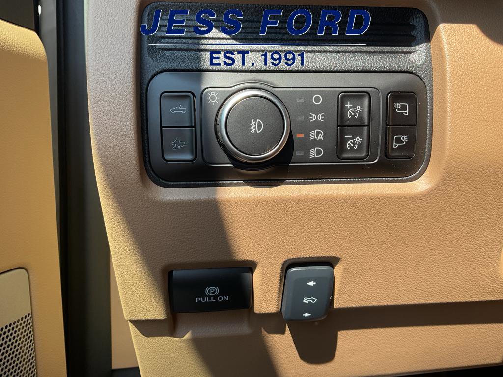 New 2025 Ford F350 Lariat image 21