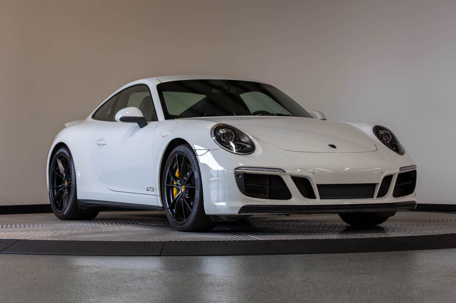 Used 2019 Porsche 911 Carrera GTS RWD image 37