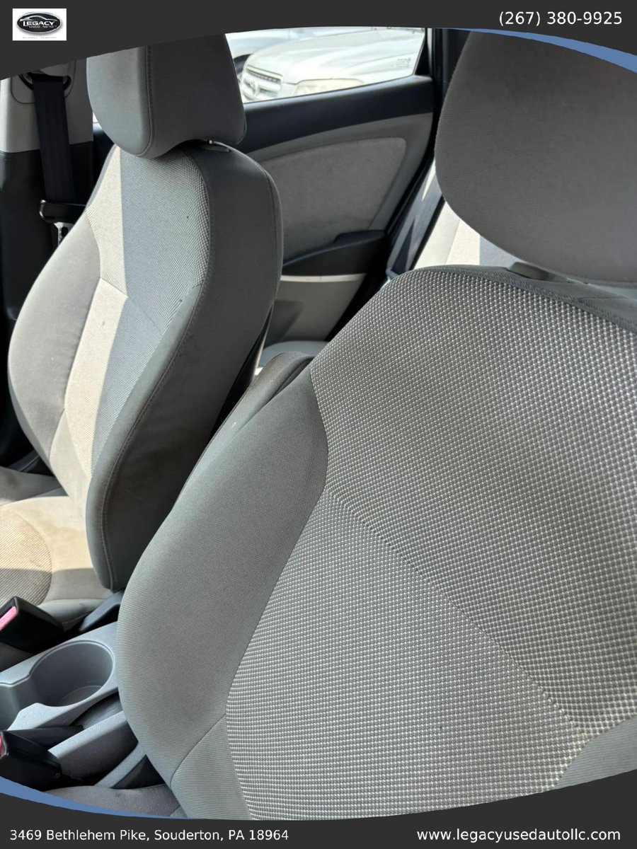 Used 2012 Hyundai Accent GLS FWD image 16