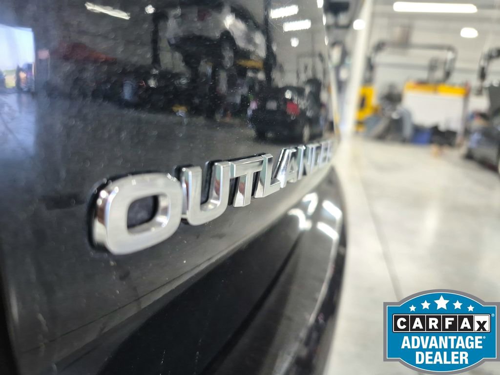 Used 2024 Mitsubishi Outlander SEL AWD/4WD image 34