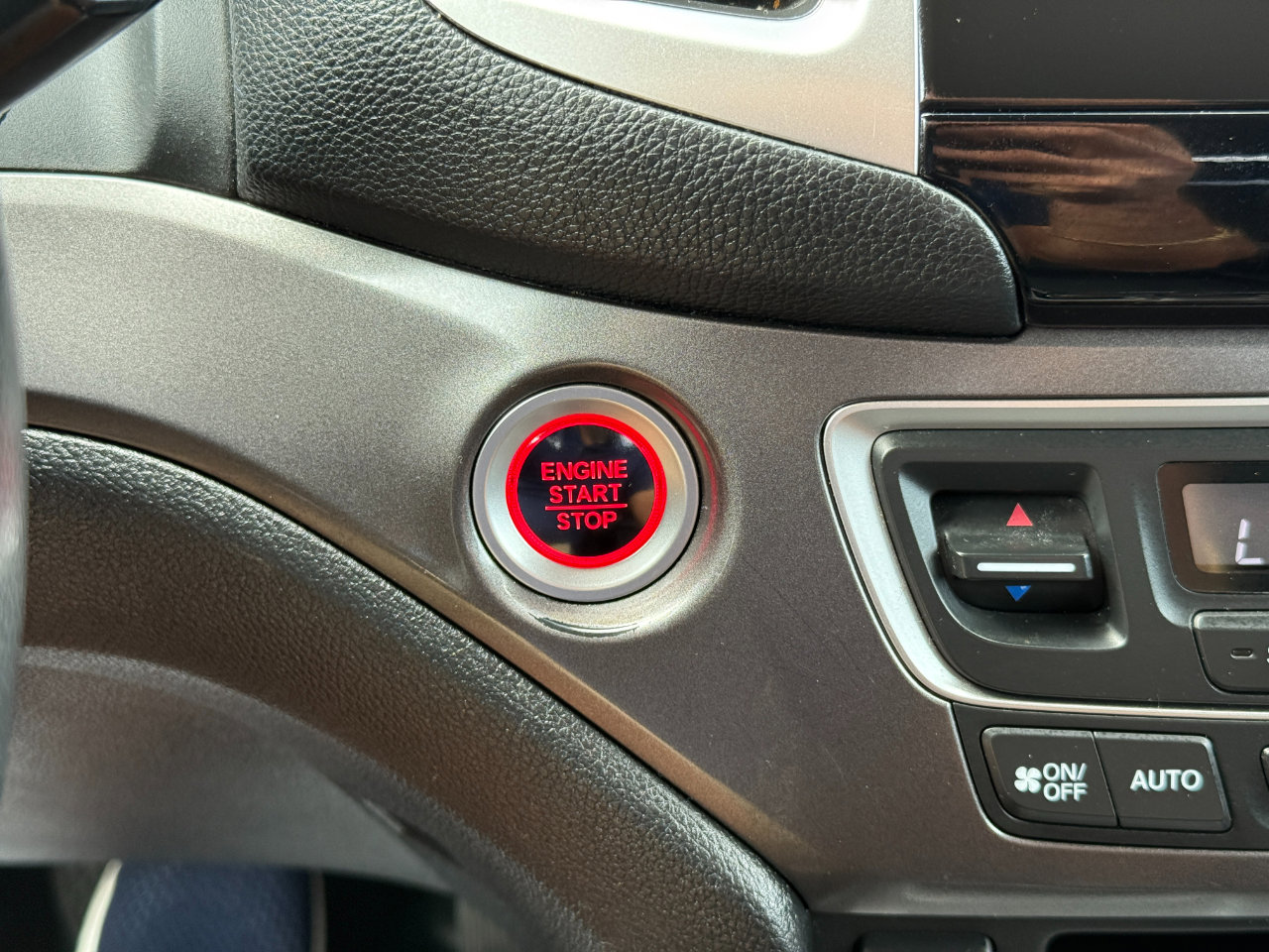 Used 2018 Honda Ridgeline RTL-T image 20