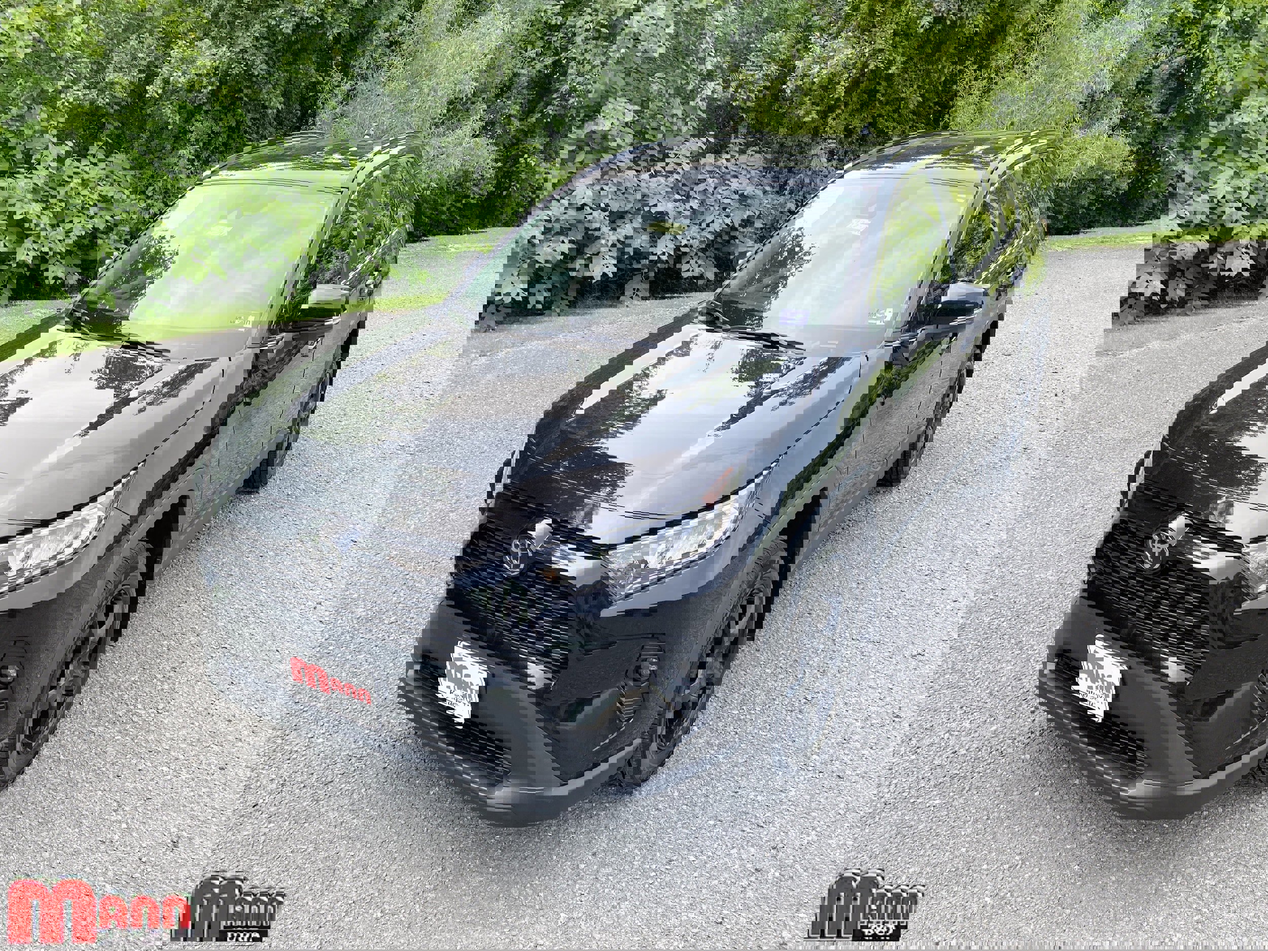 Used 2021 Toyota RAV4 XLE image 16