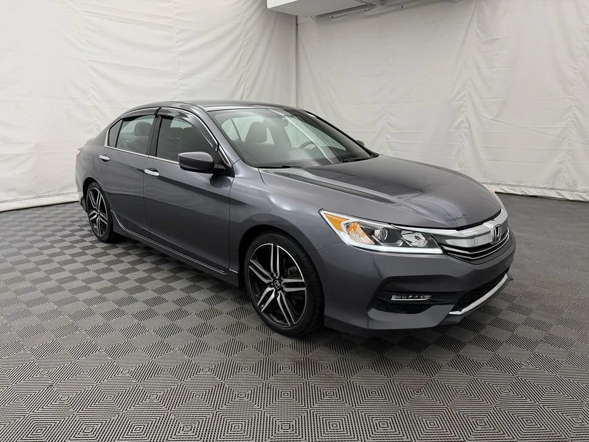 Used 2016 Honda Accord Sport image 4