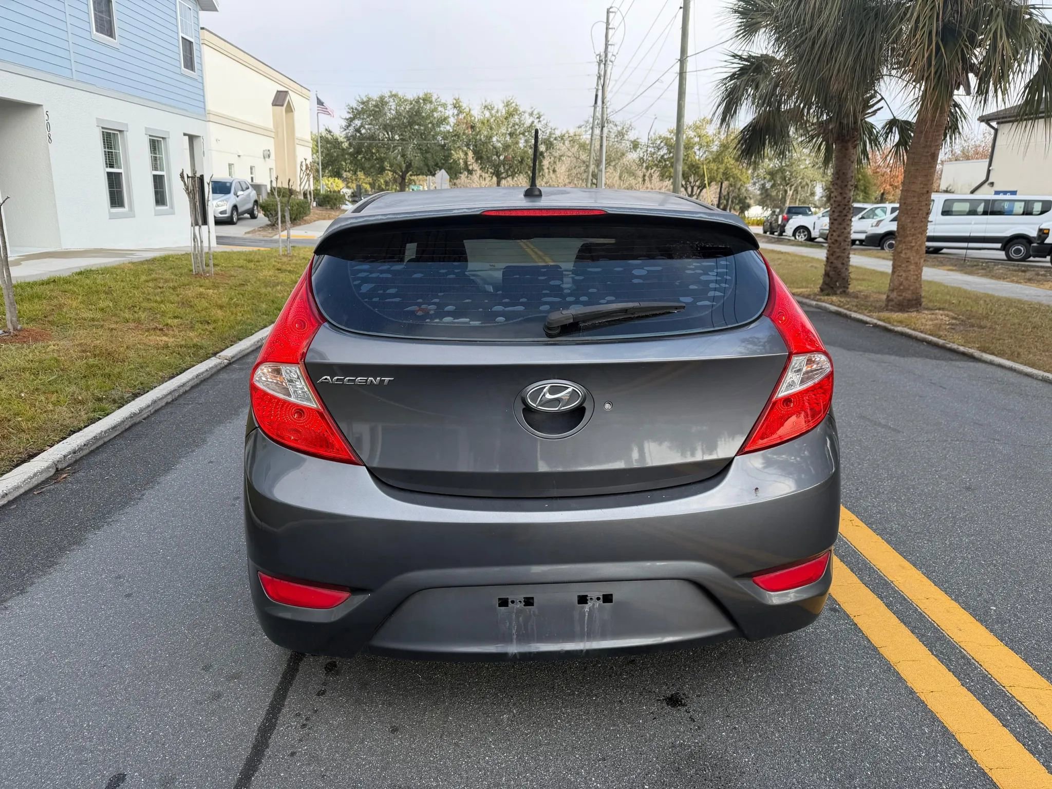 Used 2013 Hyundai Accent SE FWD image 2