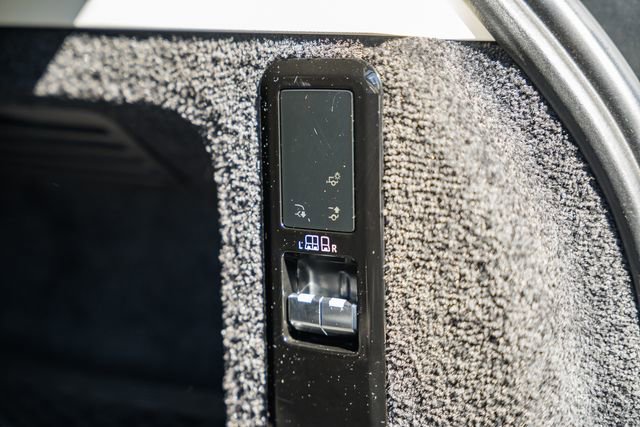 Used 2023 Land Rover Range Rover SE image 11