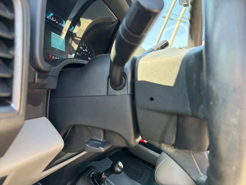 Used 2018 Ford F550 4x4 Regular Cab Super Duty image 9