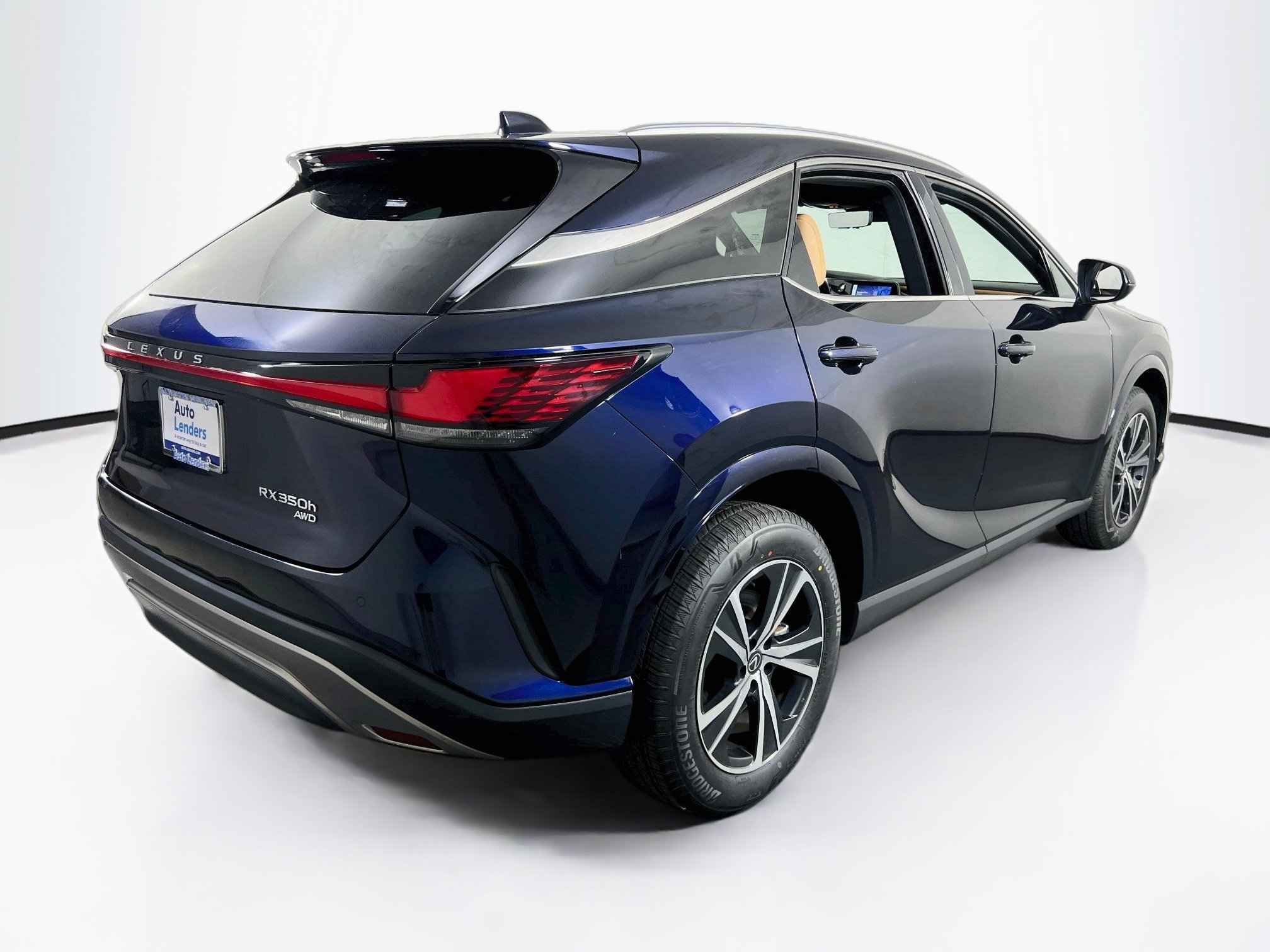 Used 2023 Lexus RX 350h w/ Accessory Package (Z1) AWD/4WD image 5