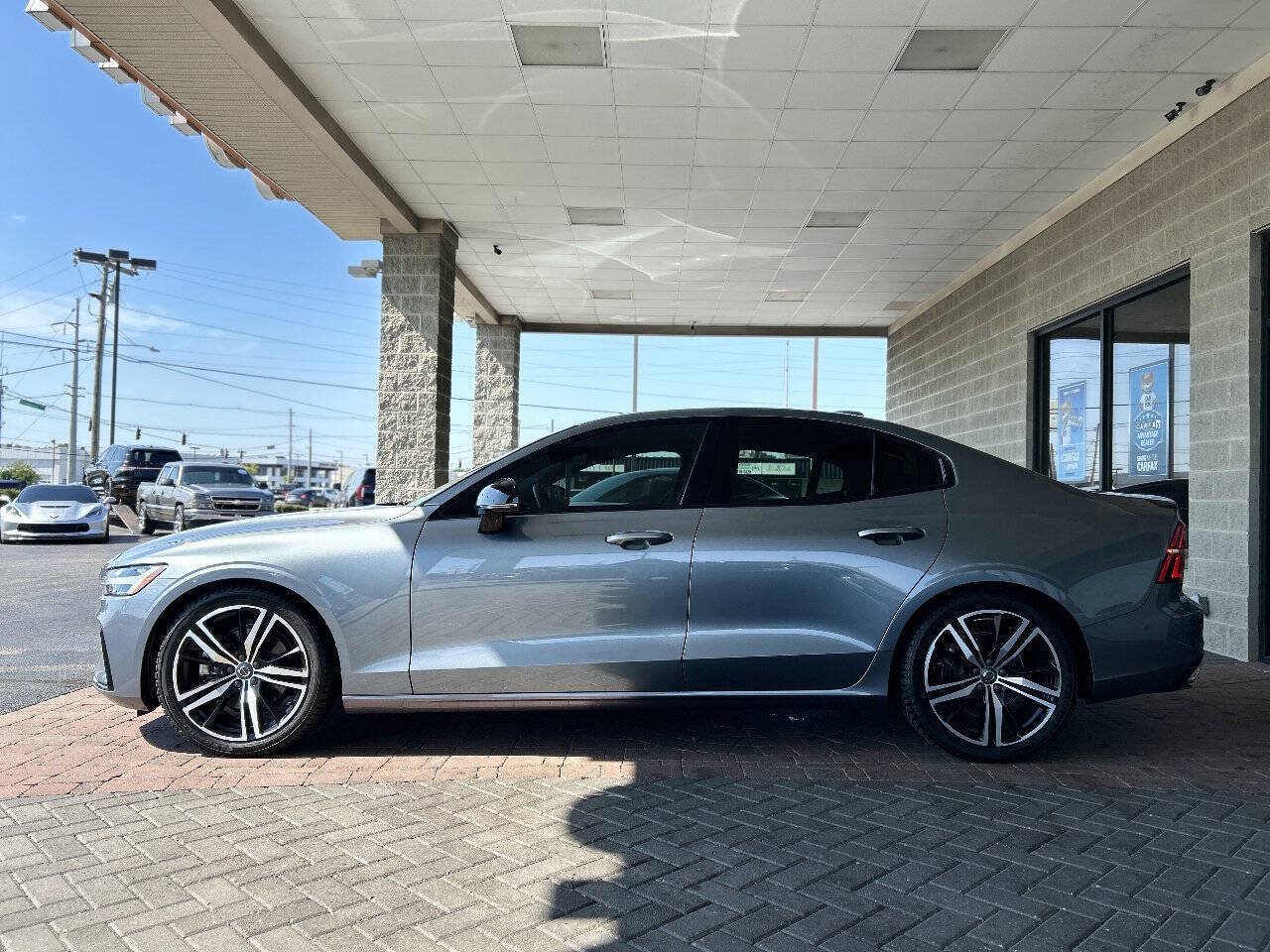 Used 2021 Volvo S60 T5 R-Design AWD/4WD image 7