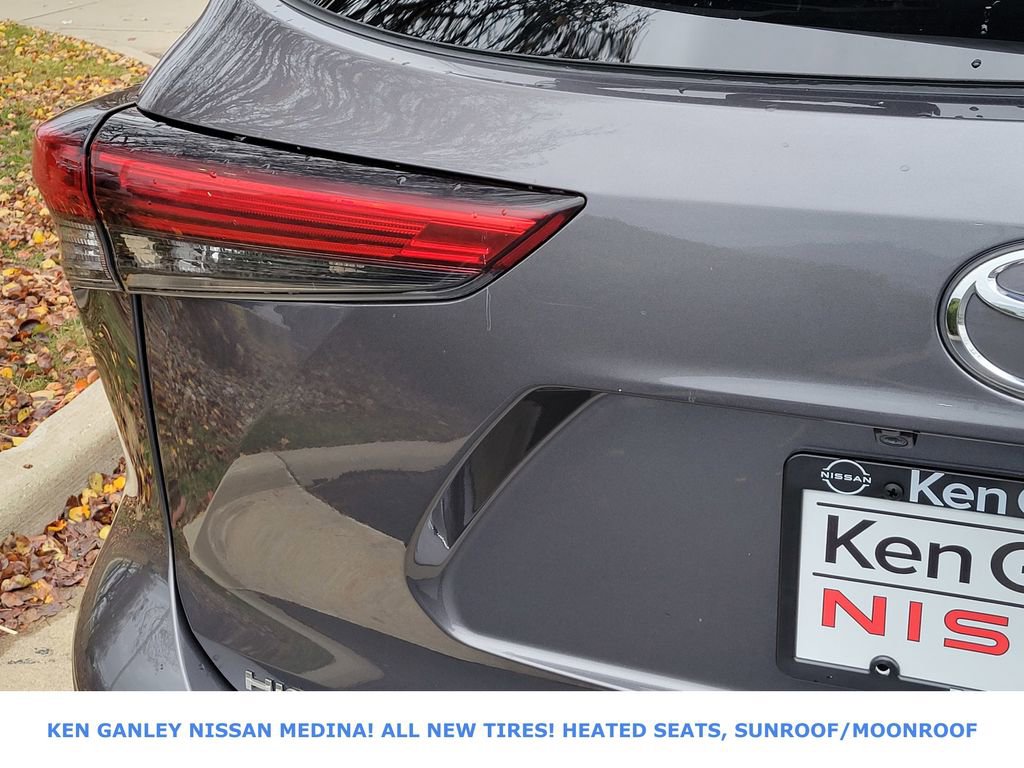 Used 2023 Toyota Highlander L image 16