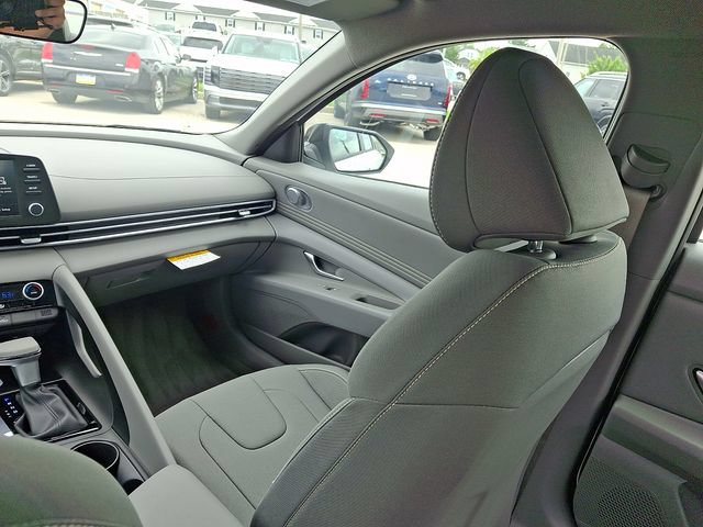 New 2026 Hyundai Elantra Sport FWD image 11