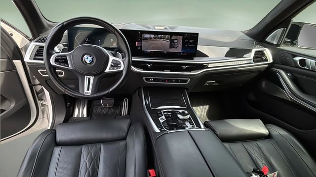 Used 2023 BMW X7 M60i w/ Executive Package AWD/4WD image 16