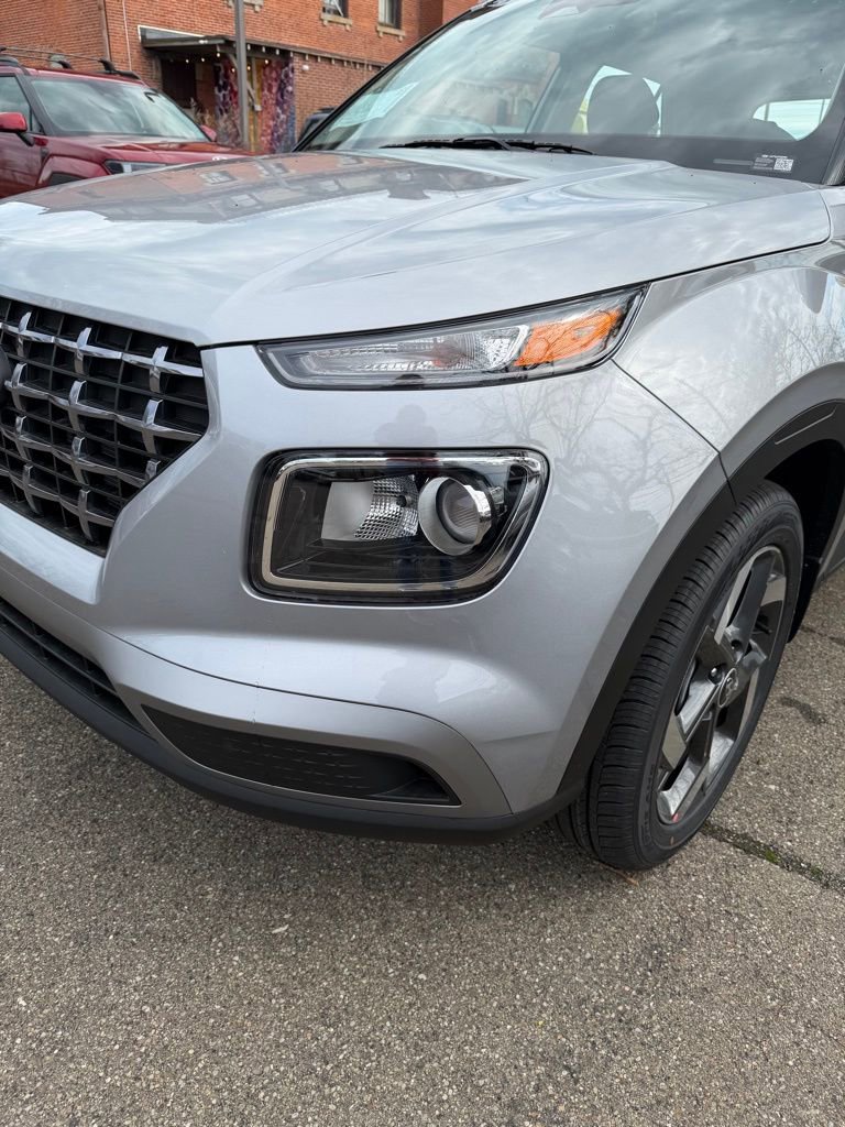 New 2026 Hyundai Venue SEL FWD image 11