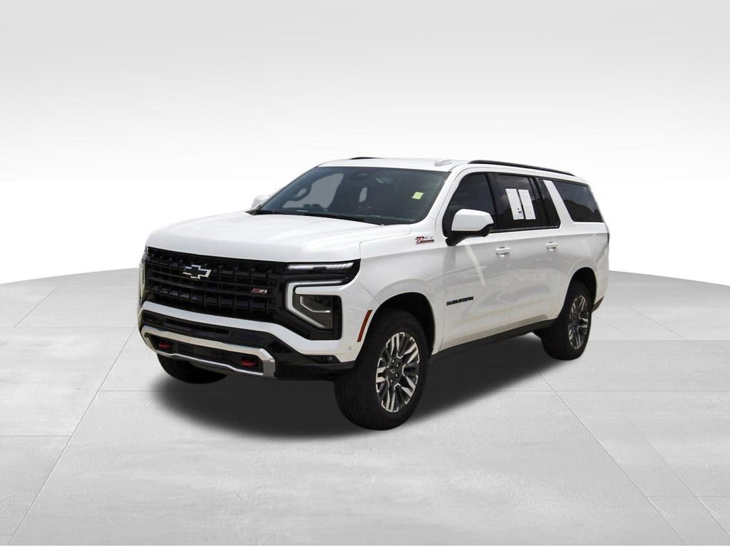 Used 2025 Chevrolet Suburban Z71 AWD/4WD image 2