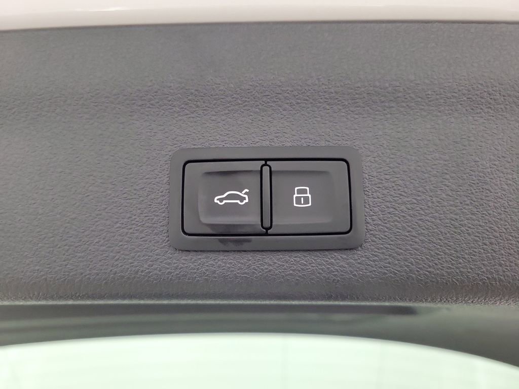 Used 2020 Audi A6 3.0T Premium Plus image 11