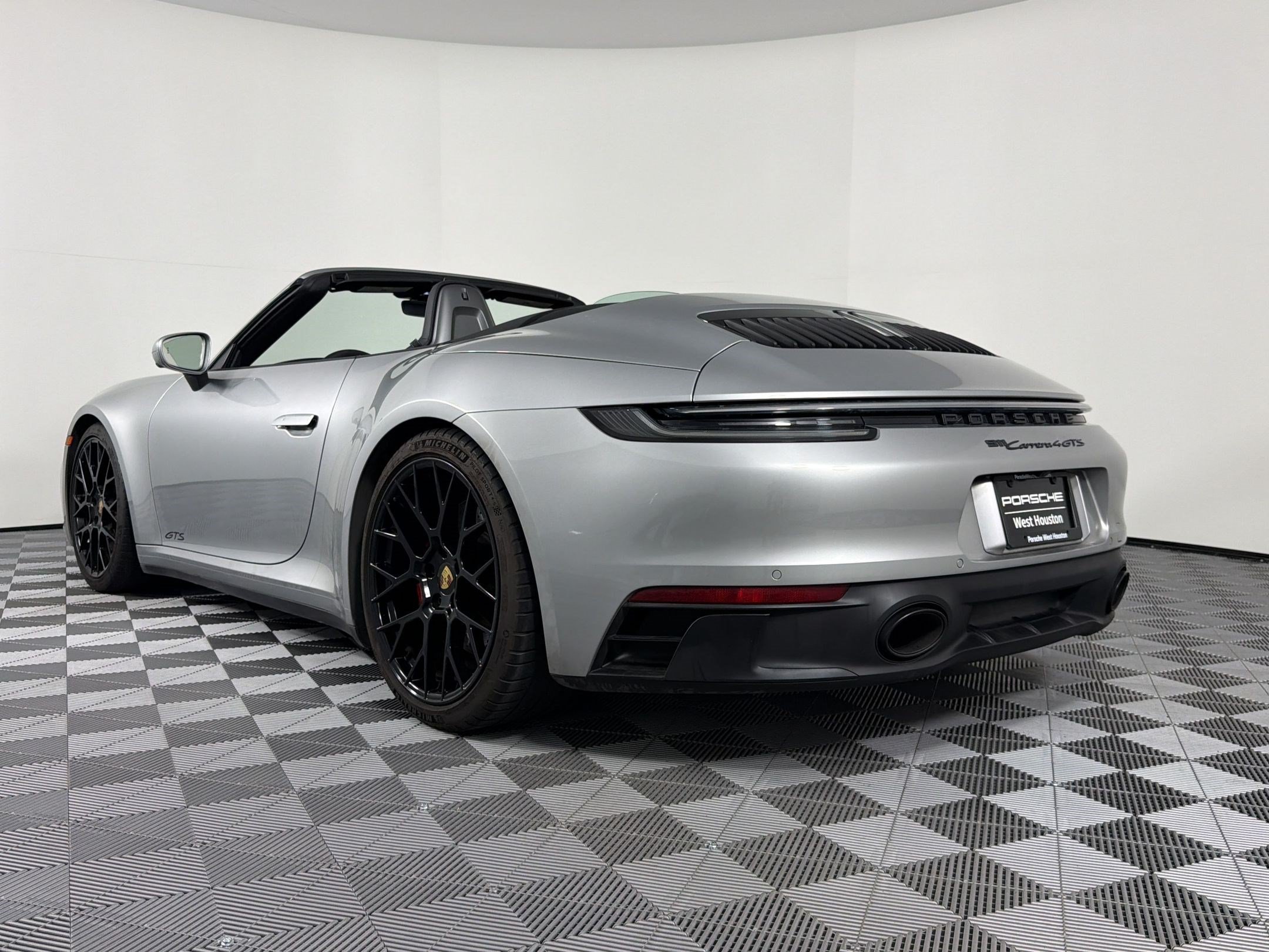 Certified 2023 Porsche 911 Carrera 4 GTS AWD/4WD image 3