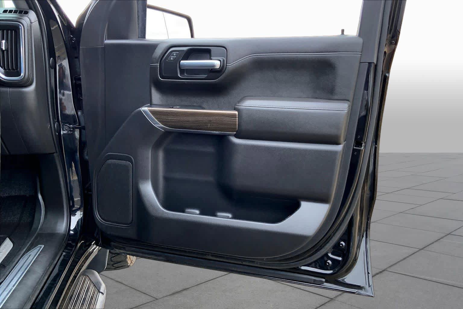 Used 2022 Chevrolet Silverado 1500 LT RWD image 23