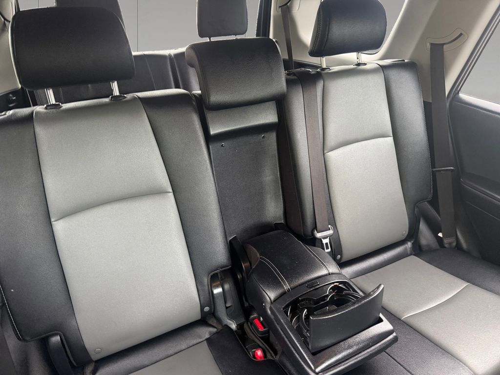 Used 2022 Toyota 4Runner SR5 Premium w/ Moonroof Package AWD/4WD image 18