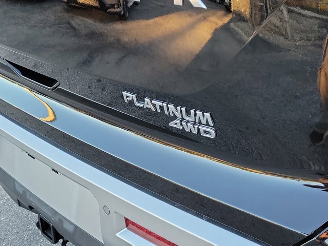 Used 2023 Nissan Pathfinder Platinum image 5
