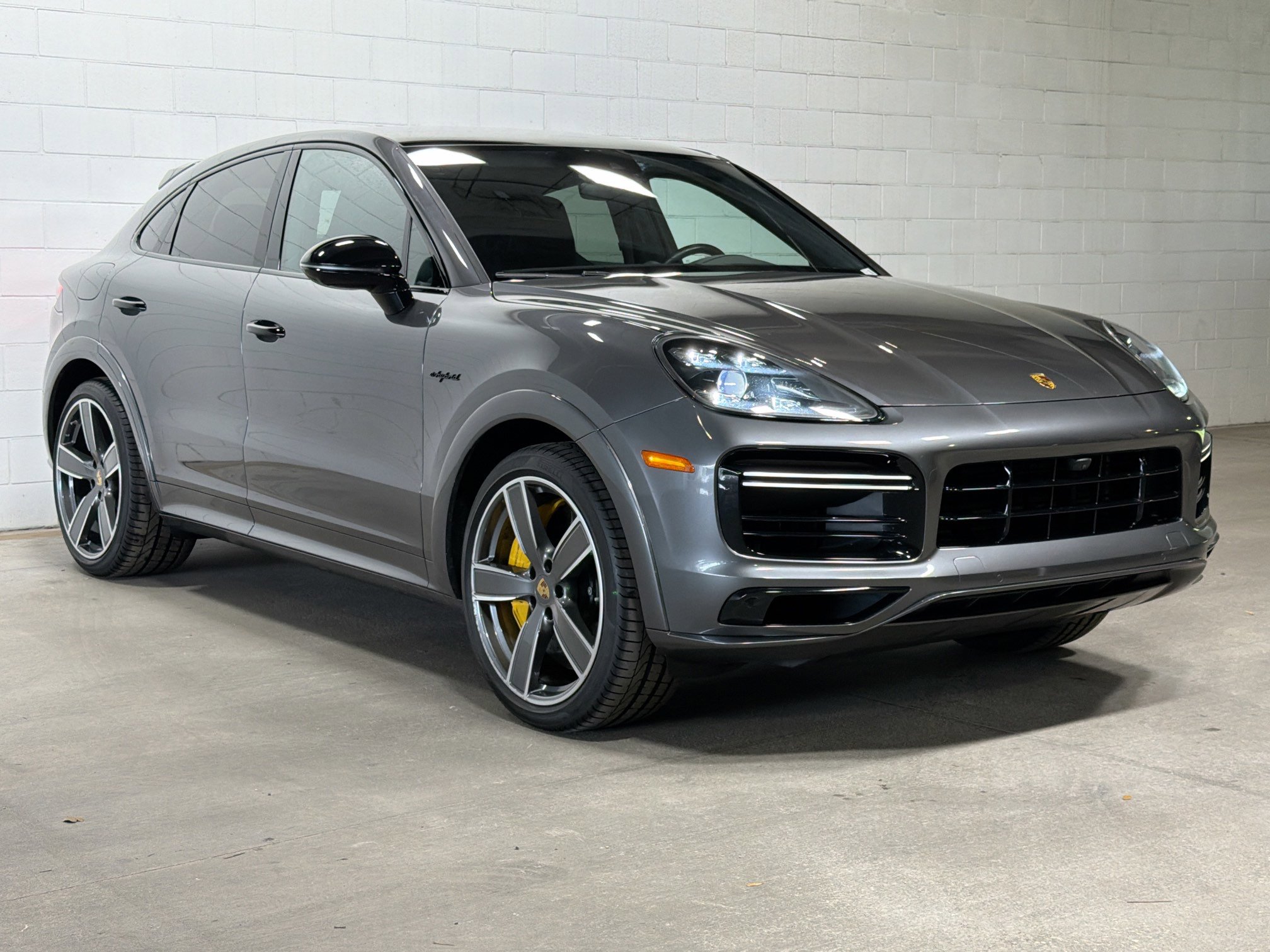Certified 2023 Porsche Cayenne Turbo S AWD/4WD image 6