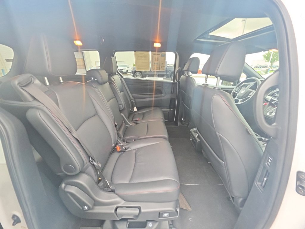 Used 2025 Honda Odyssey Sport-L image 29