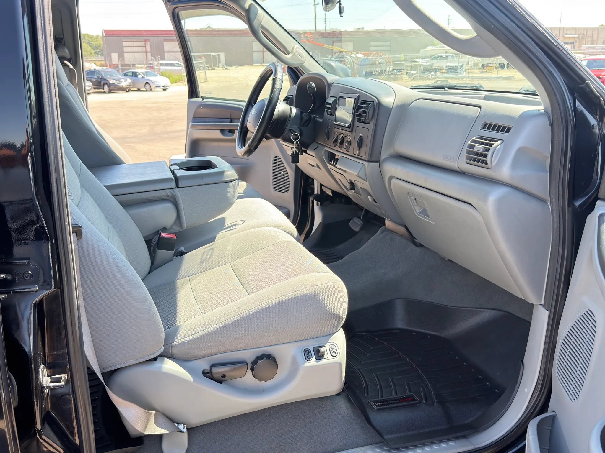 Used 2006 Ford F250 XL AWD/4WD image 14