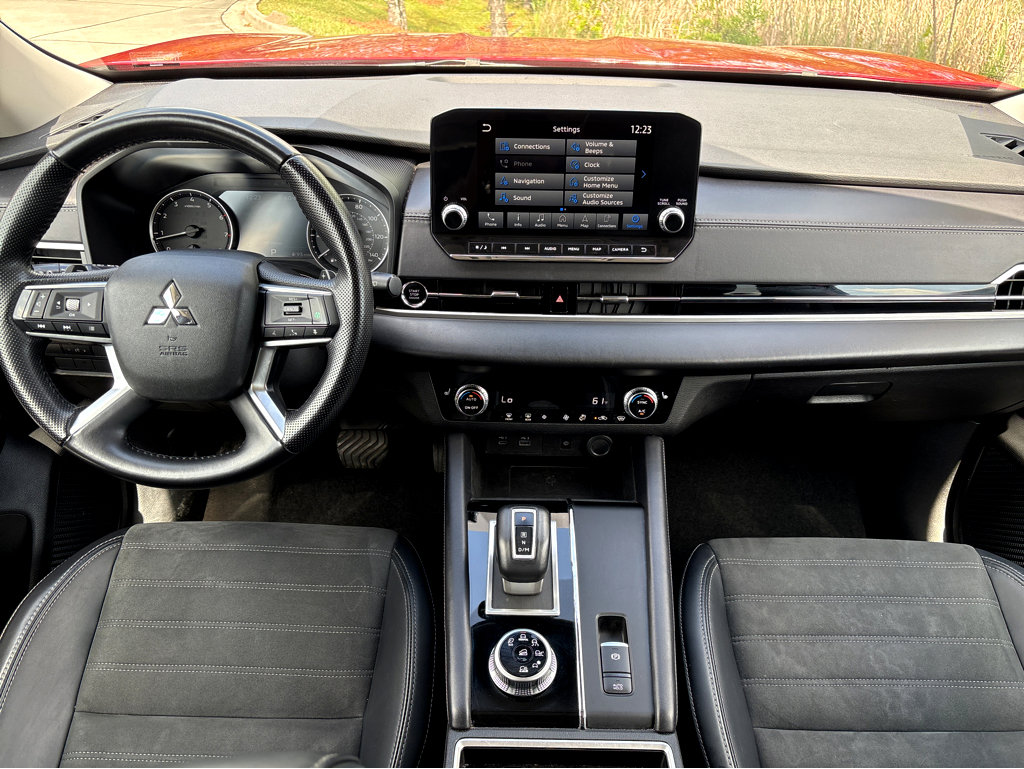 Used 2024 Mitsubishi Outlander SE image 4