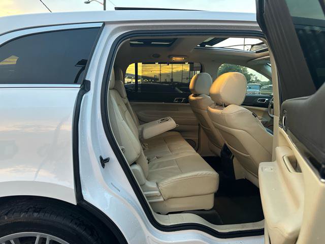 Used 2018 Lincoln MKT AWD w/ Technology Package image 24
