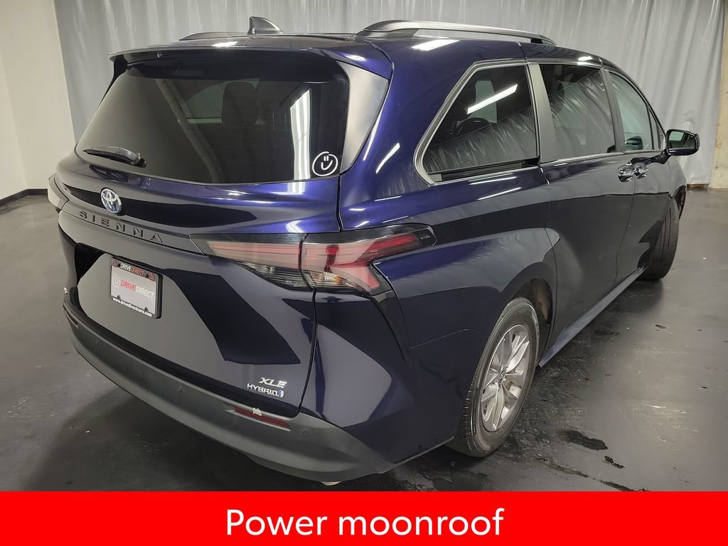 Used 2024 Toyota Sienna XLE AWD/4WD image 8