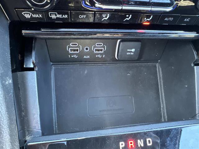 Used 2023 Jeep Grand Cherokee L Laredo image 16