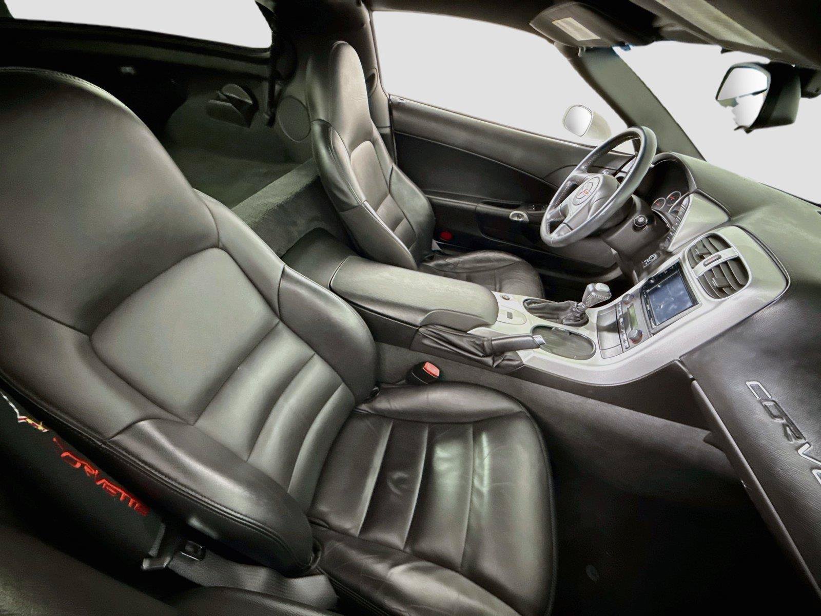 Used 2005 Chevrolet Corvette Coupe RWD image 15