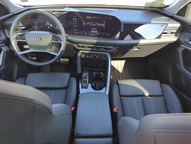 Used 2025 Audi Q5 Premium Plus w/ Premium Plus image 14