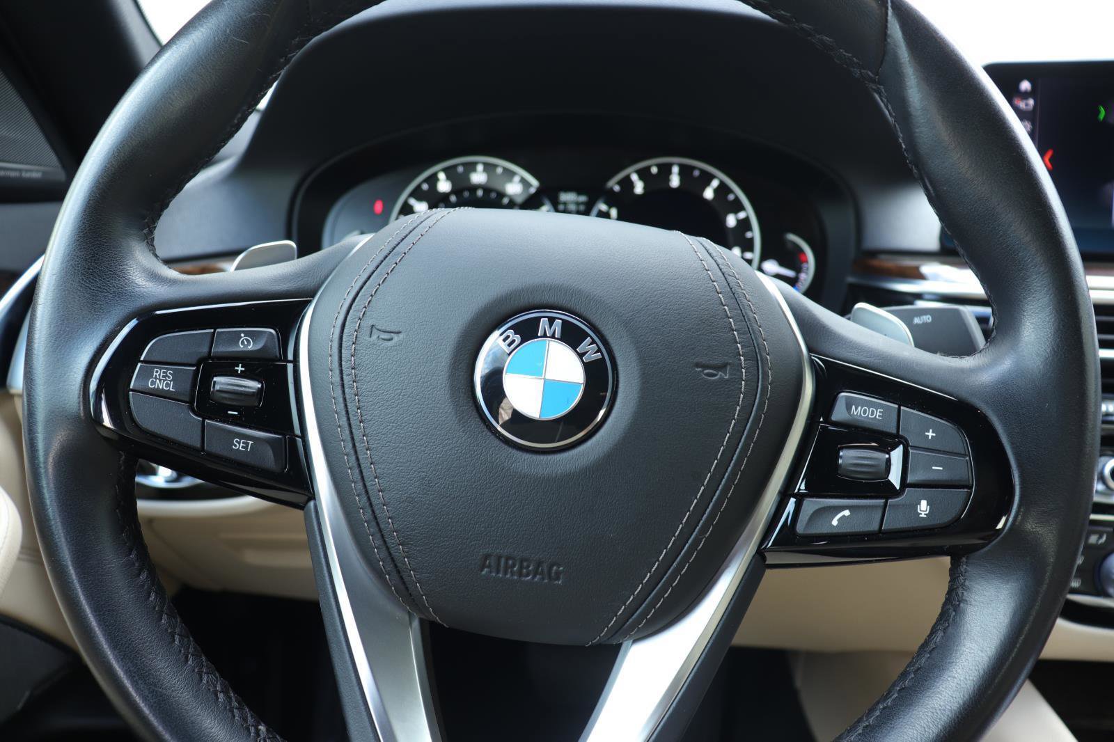 Used 2019 BMW 530i w/ Convenience Package image 26