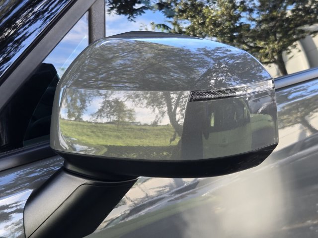 Used 2025 Hyundai Santa Fe SEL FWD image 10