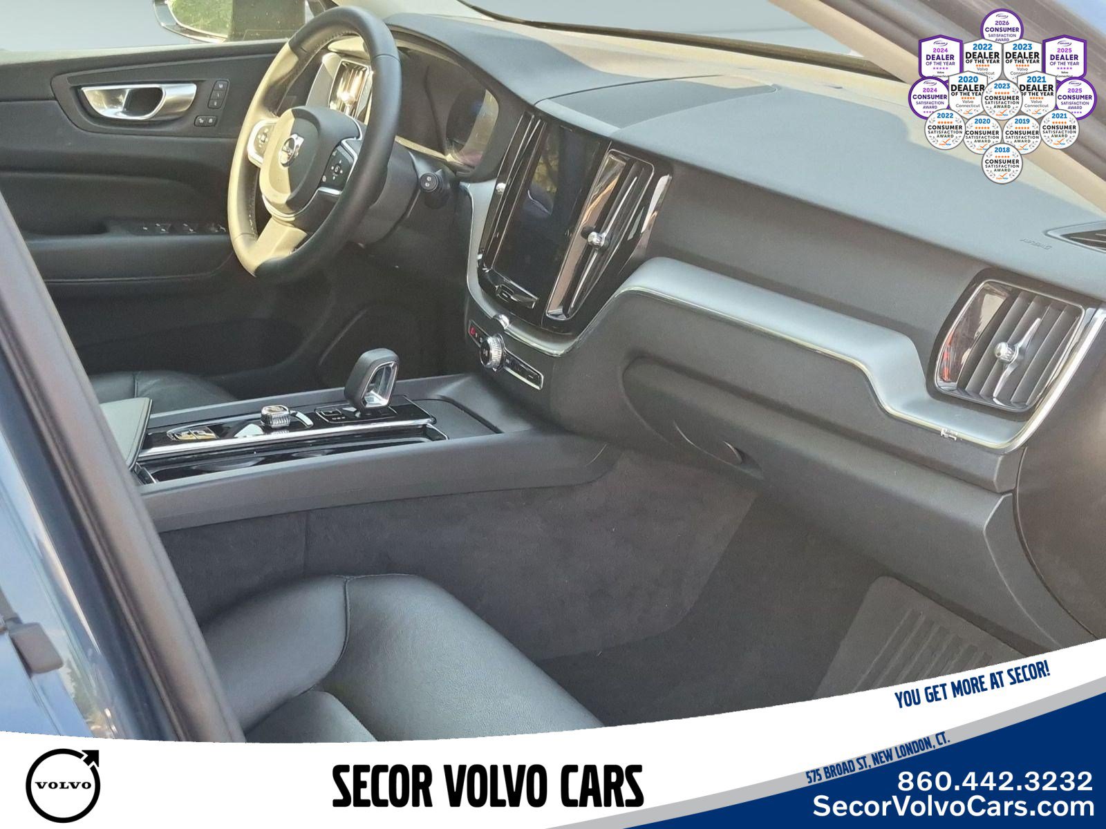 Used 2024 Volvo XC60 B5 Core w/ Climate Package AWD/4WD image 24
