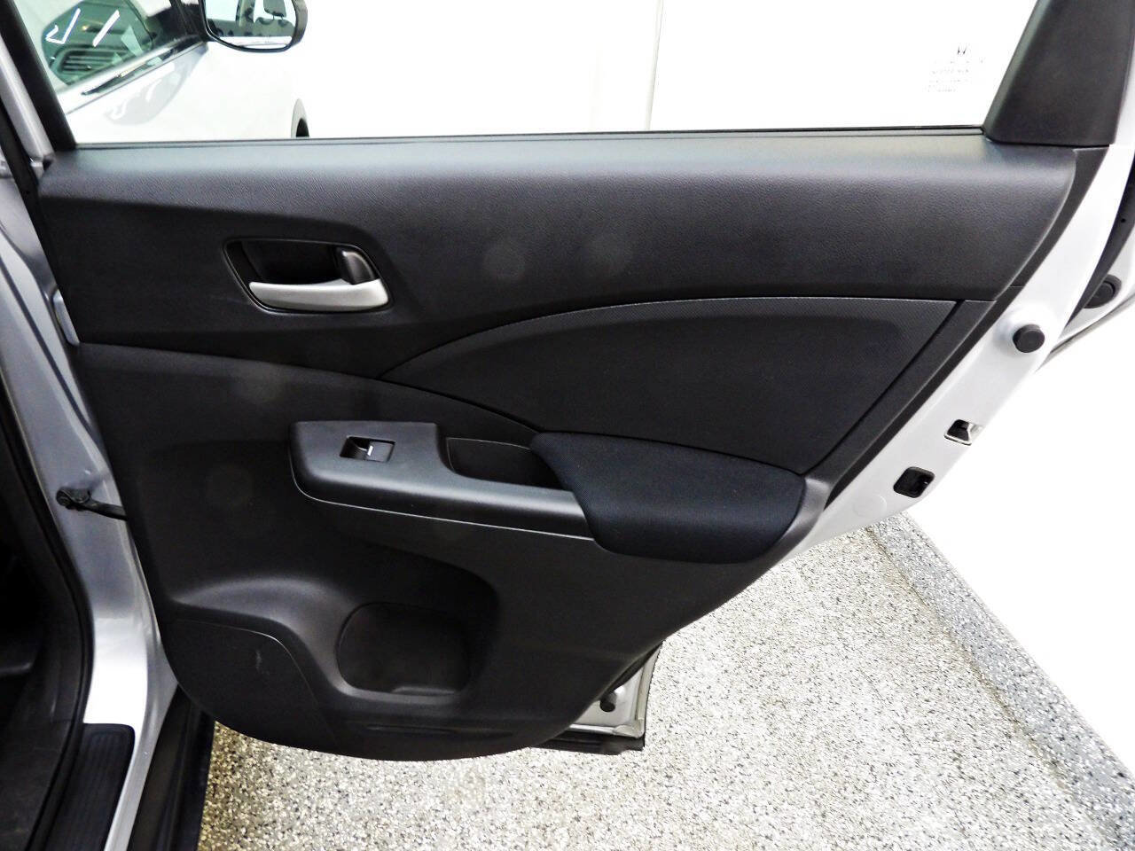 Used 2016 Honda CR-V LX image 12