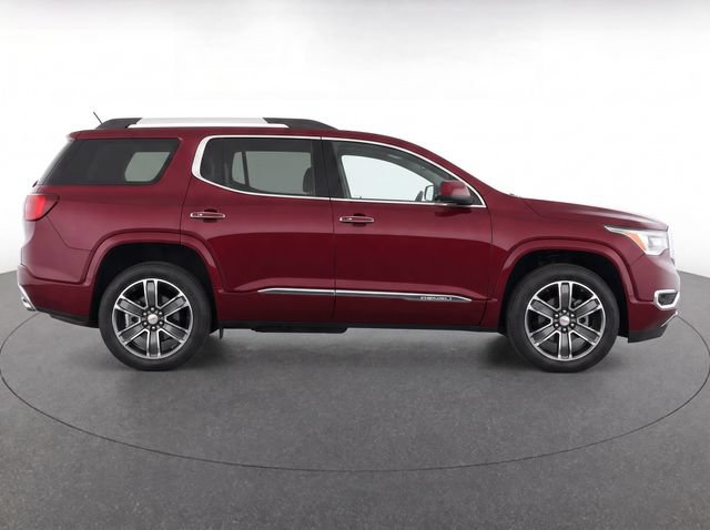 Used 2018 GMC Acadia Denali w/ Technology Package AWD/4WD image 8