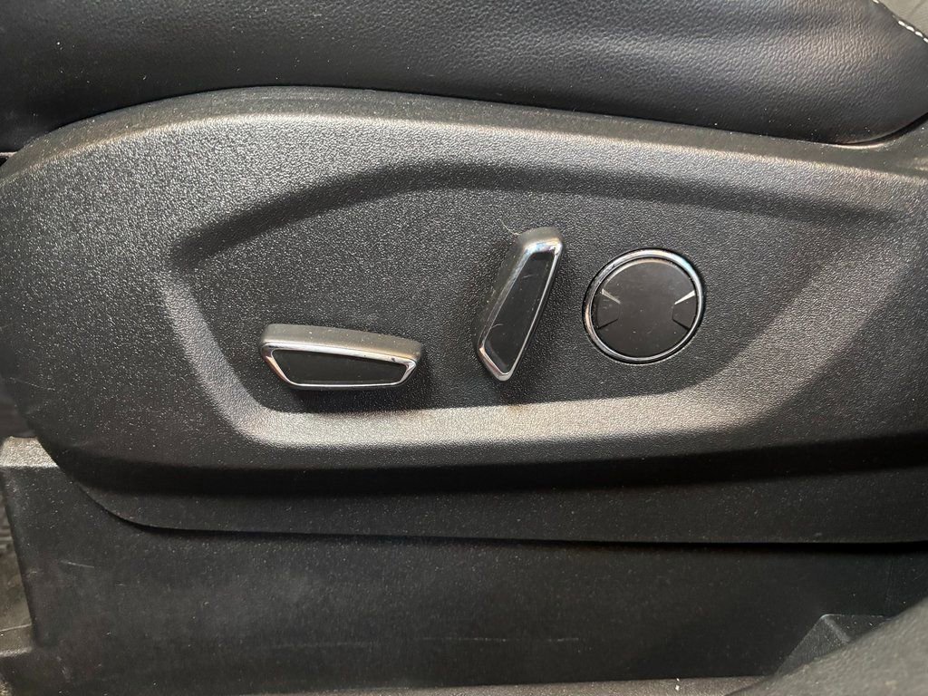 Used 2019 Ford Edge ST w/ Equipment Group 401A AWD/4WD image 22