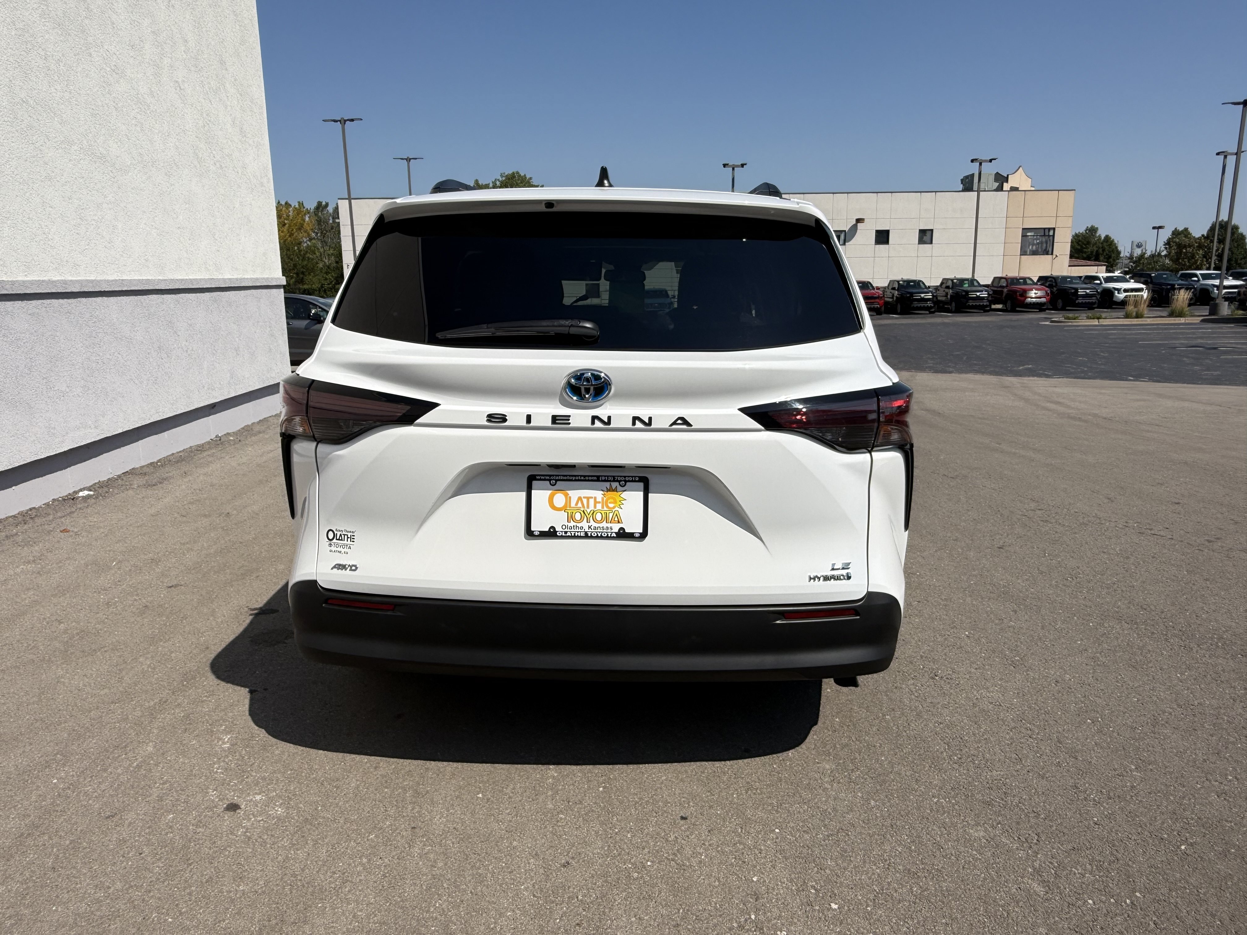 Certified 2024 Toyota Sienna LE w/ LE Plus Package AWD/4WD image 20