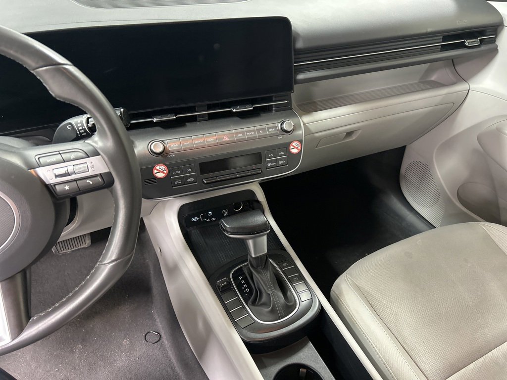 Certified 2024 Hyundai Kona SEL image 7