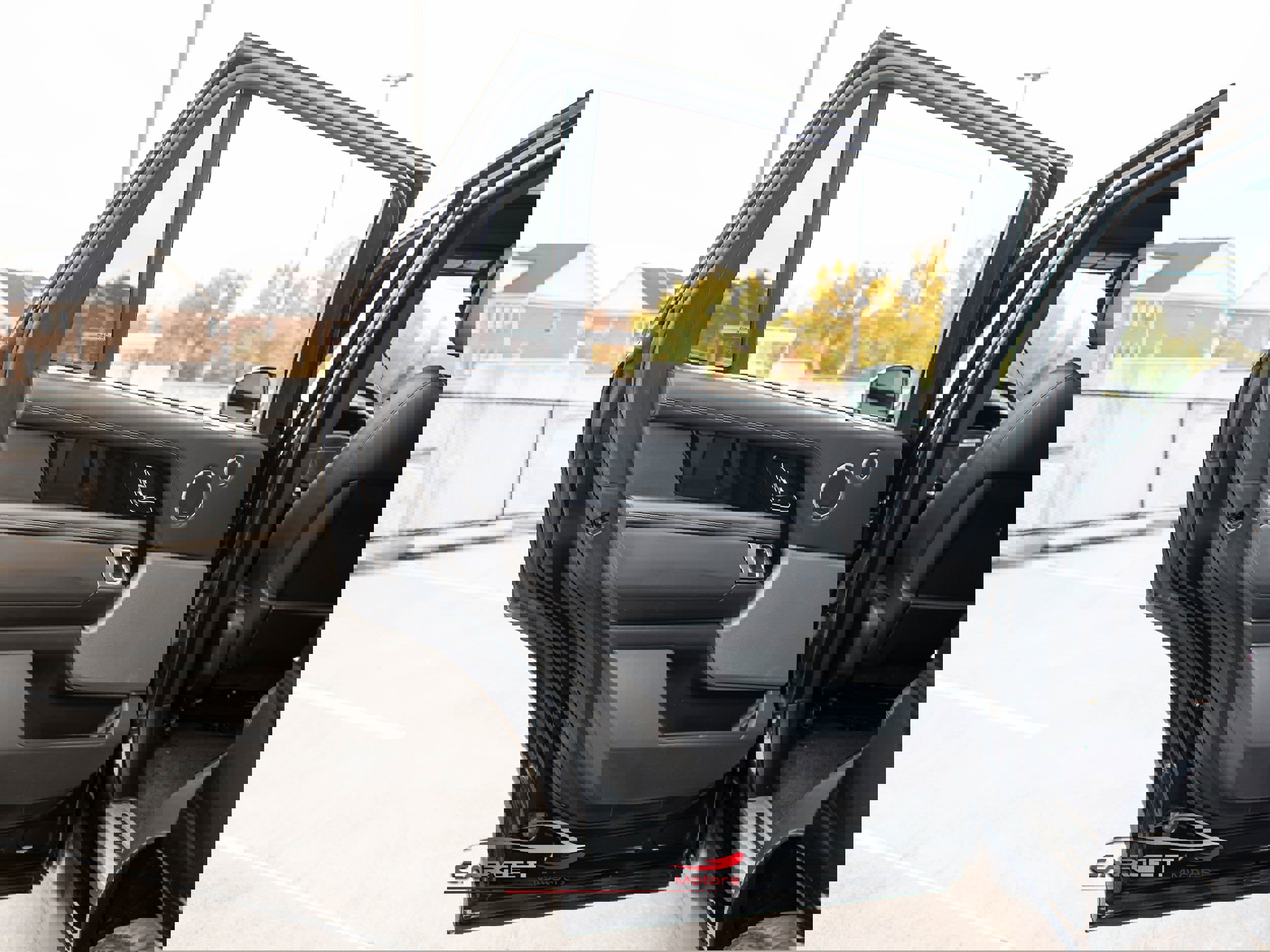 Used 2020 Land Rover Range Rover Long Wheelbase HSE image 41