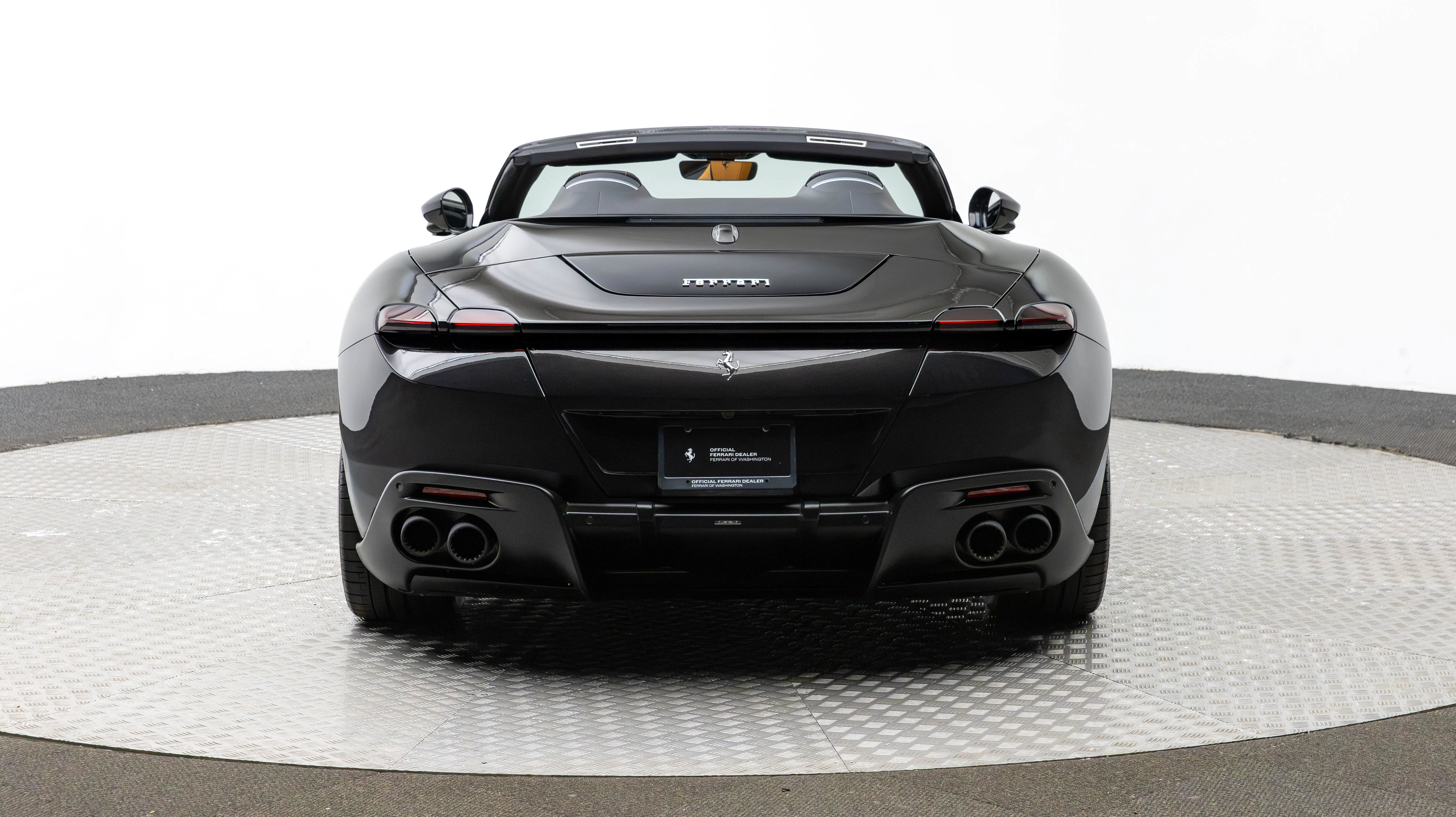 Certified 2025 Ferrari Roma Spider RWD image 8