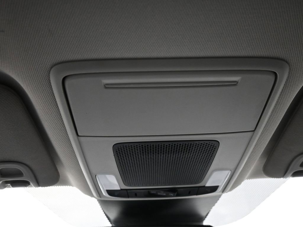 Used 2023 Honda Pilot EX-L image 17