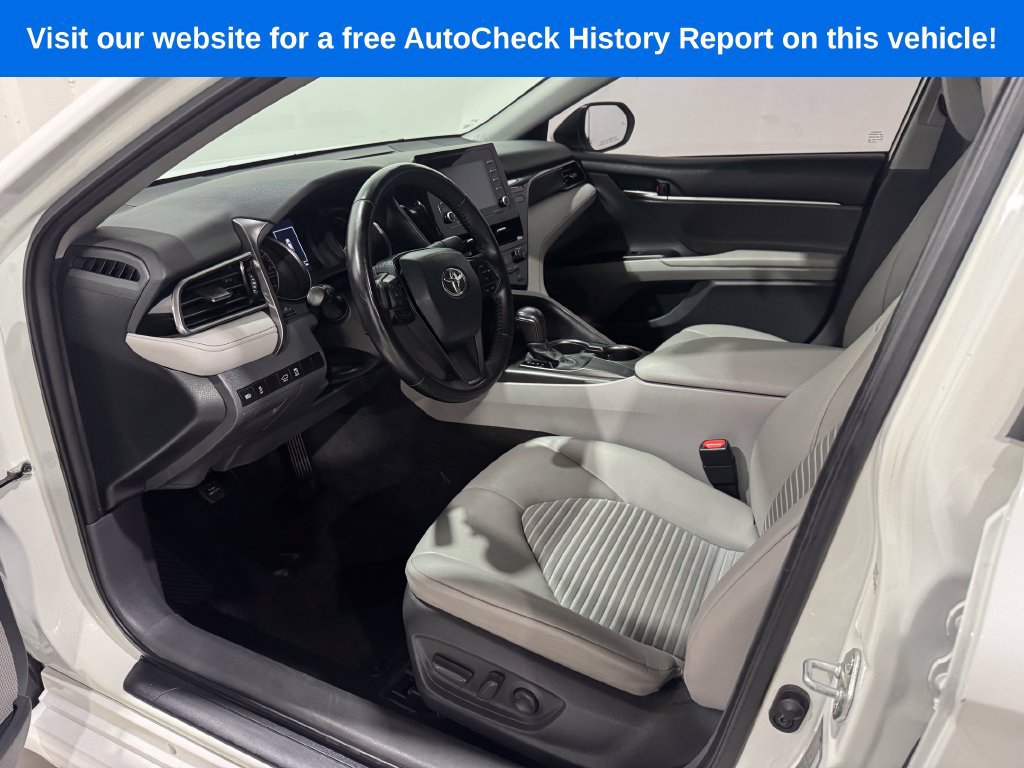 Used 2021 Toyota Camry SE FWD image 16