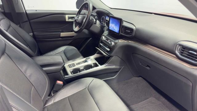 Used 2020 Ford Explorer Limited image 12