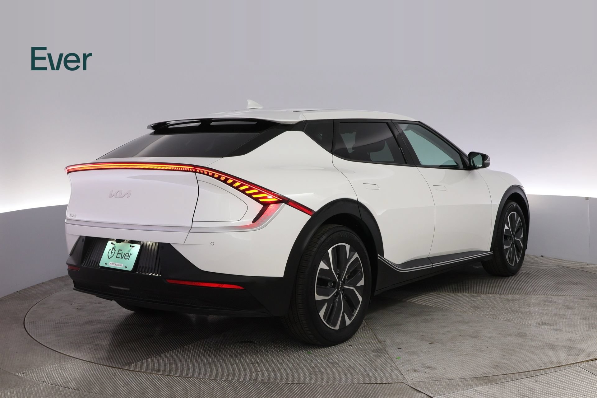 Used 2024 Kia EV6 Light RWD image 3