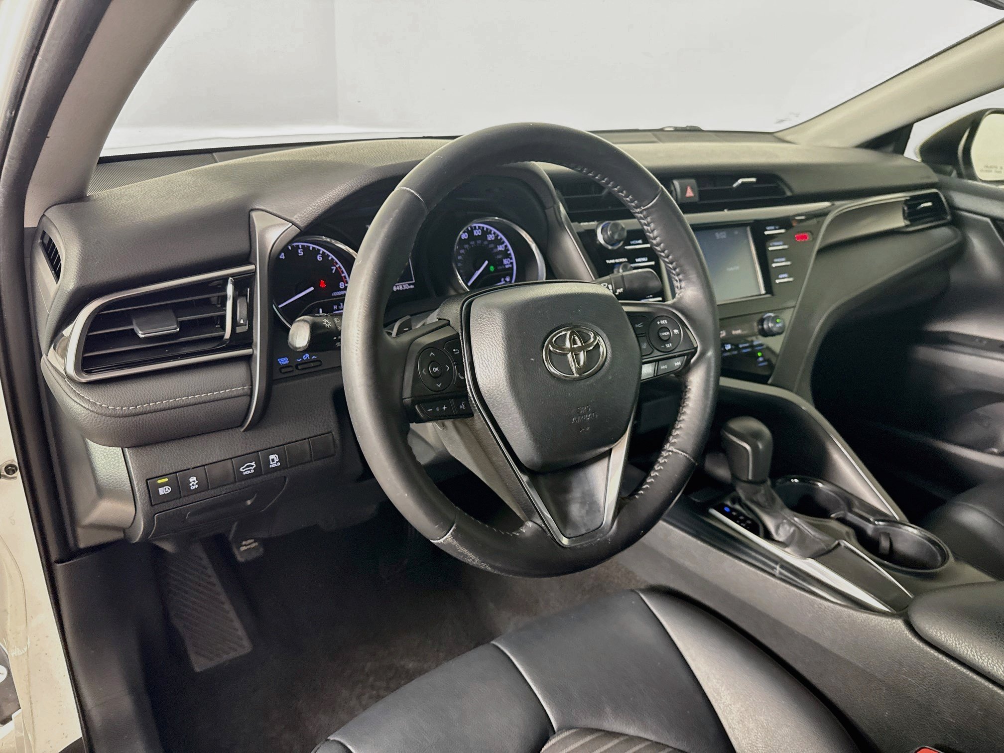 Used 2019 Toyota Camry SE FWD image 8