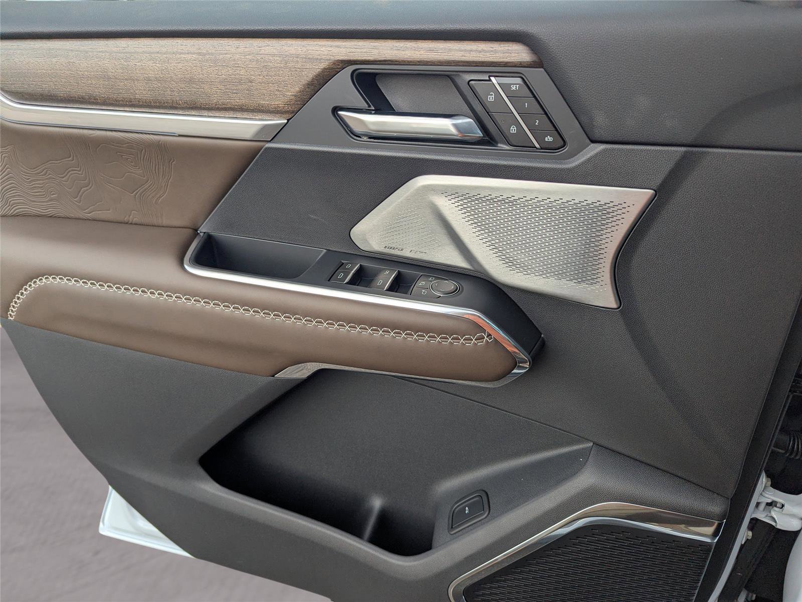 New 2026 GMC Acadia Denali Ultimate w/ LPO, All-Weather Package image 24