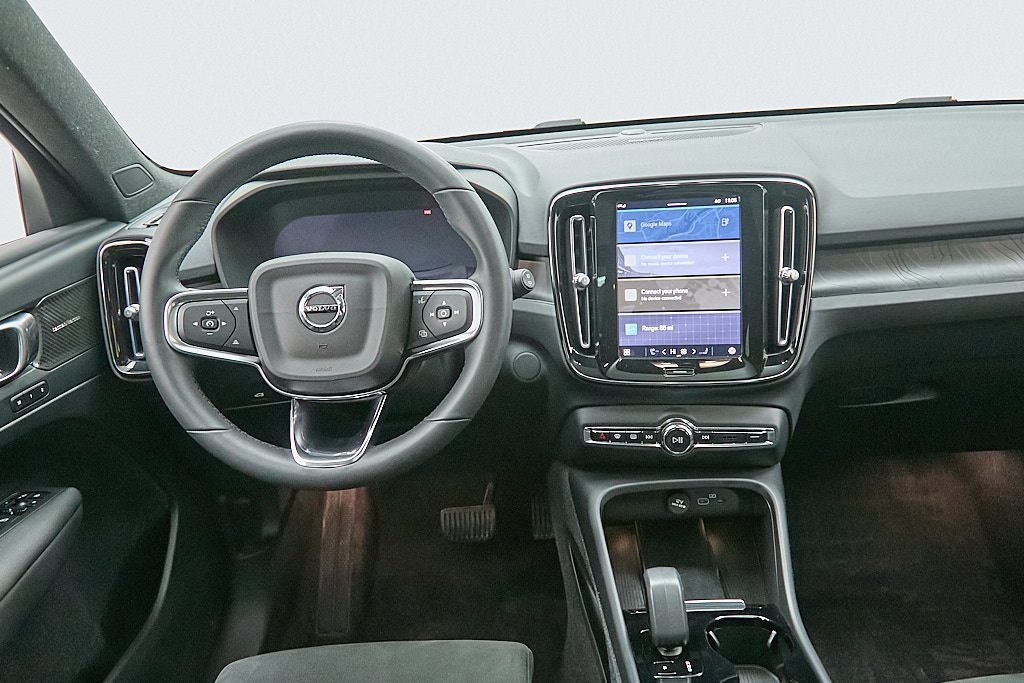 Certified 2023 Volvo XC40 Recharge Ultimate image 26