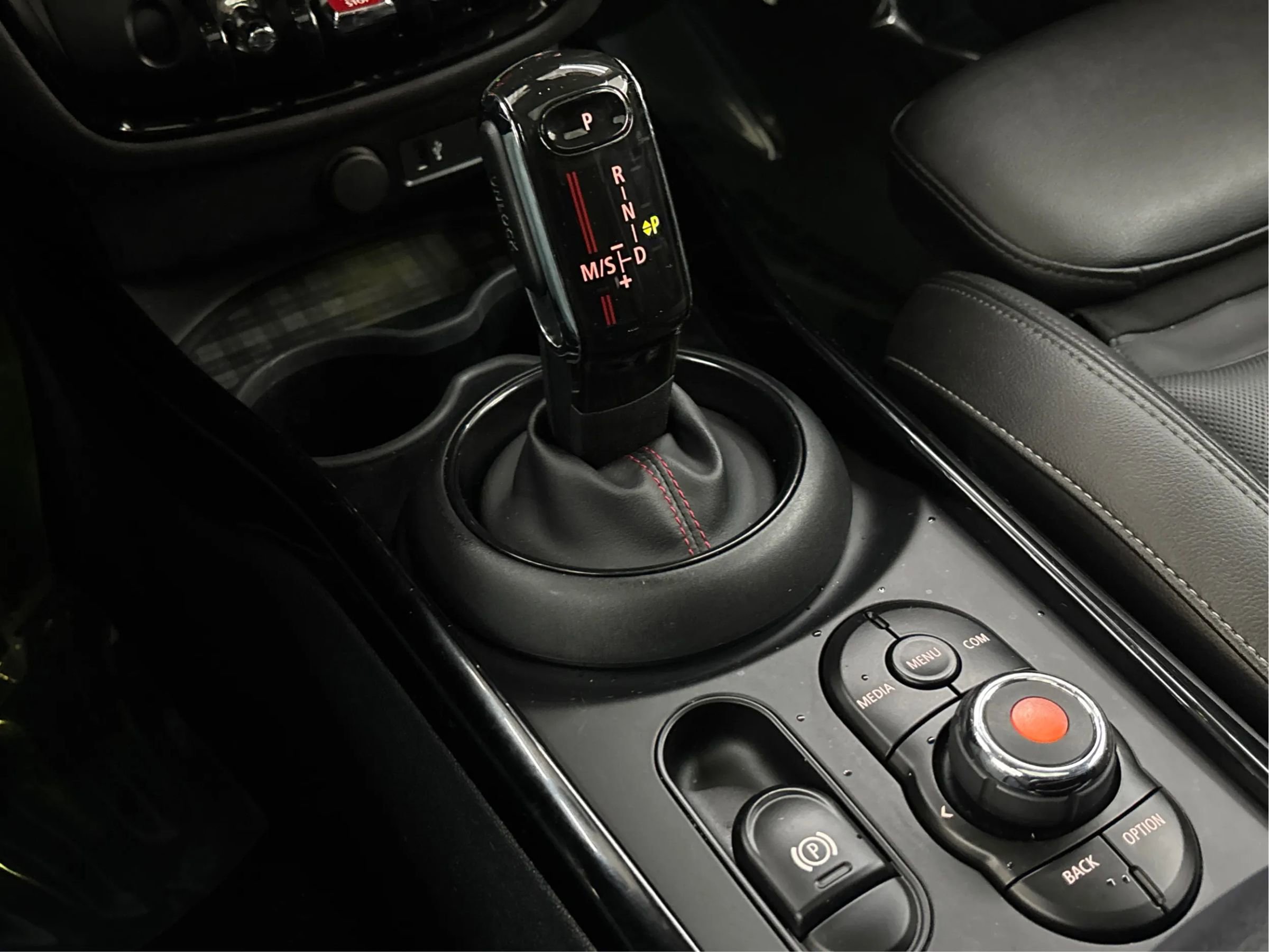 Used 2020 MINI Cooper Clubman S w/ Storage Package image 46